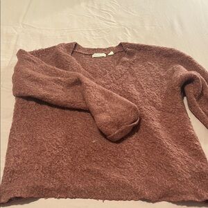 Anthropologie V-Neck Sweater in  warm Rose.
